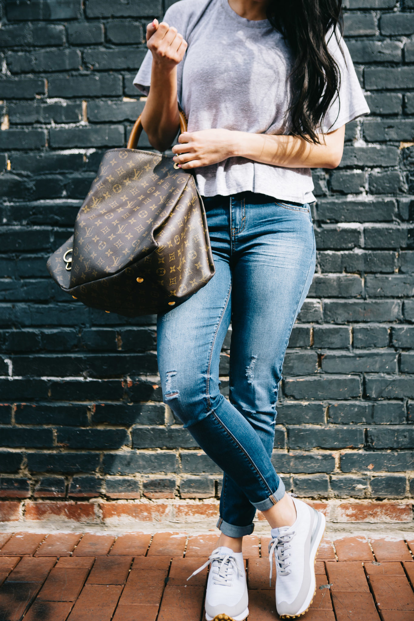 stylish sneakers womens